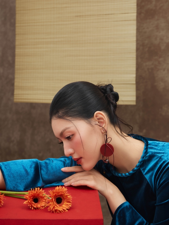 D.CHIC | NEW tiME - NEW ME