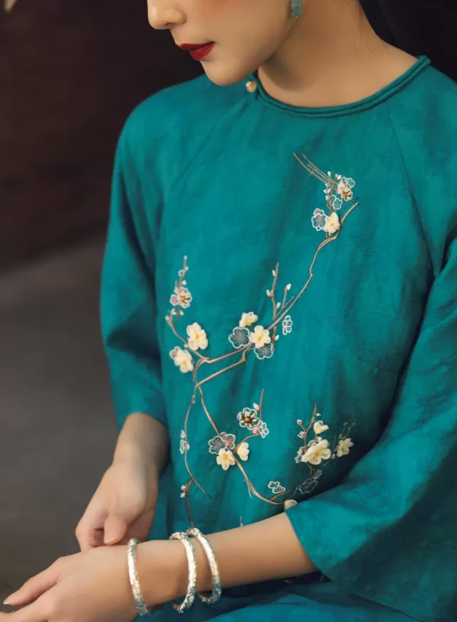 D.CHIC | NEW tiME - NEW ME