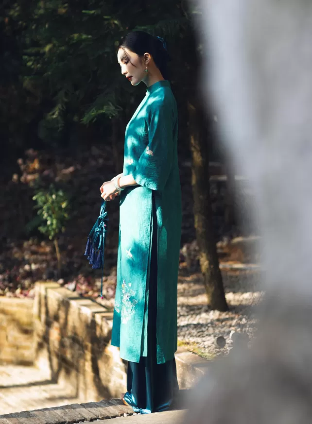 D.CHIC | NEW tiME - NEW ME