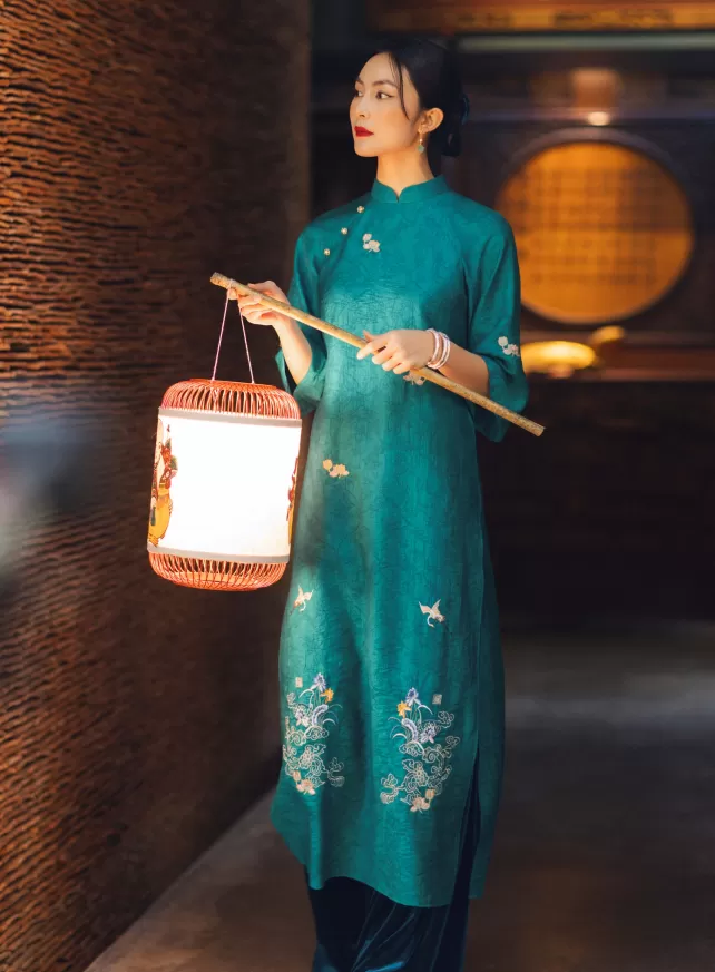 D.CHIC | NEW tiME - NEW ME